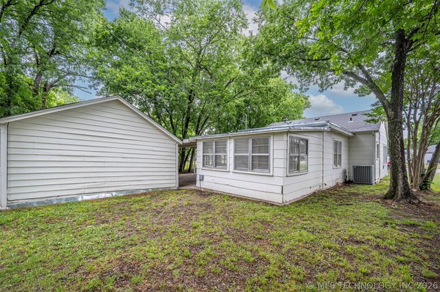 1305 Hargrove Street, Ardmore, OK 73401