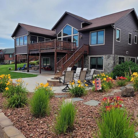 N8098 15th AVENUE, New Lisbon, WI 53950