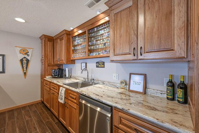 N8098 15th AVENUE, New Lisbon, WI 53950