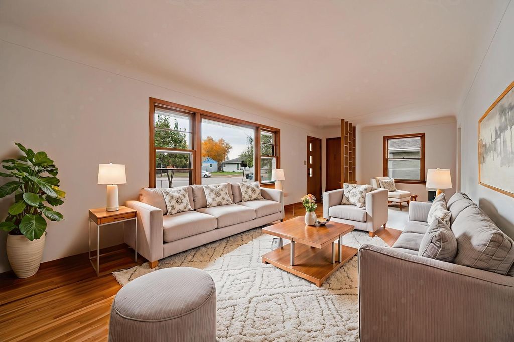 1333 Ross Avenue, Saint Paul, MN 55106