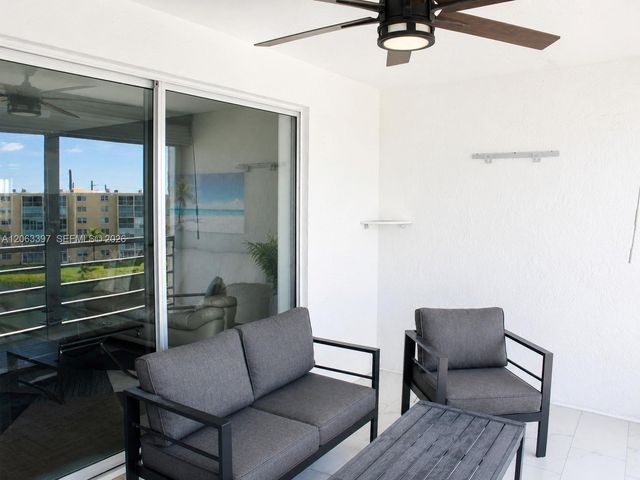 401 SE 3rd St 608, Dania Beach, FL 33004