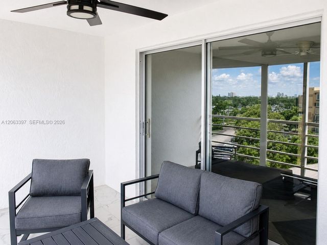401 SE 3rd St 608, Dania Beach, FL 33004