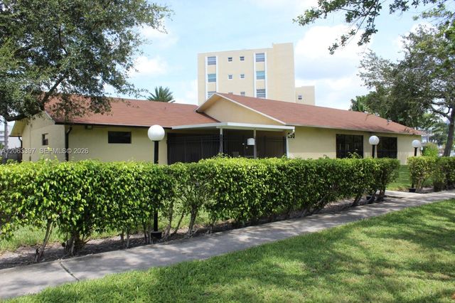 401 SE 3rd St 608, Dania Beach, FL 33004