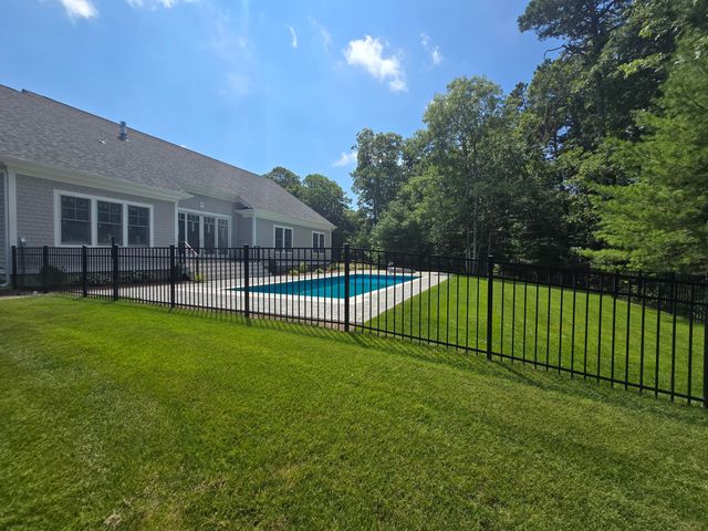 4 Monomoy Lane, Orleans, MA 02653