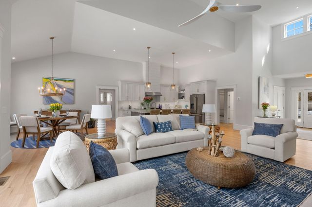 4 Monomoy Lane, Orleans, MA 02653