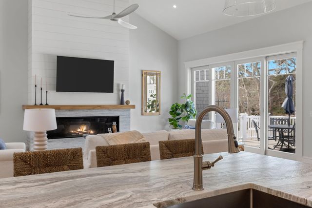 4 Monomoy Lane, Orleans, MA 02653