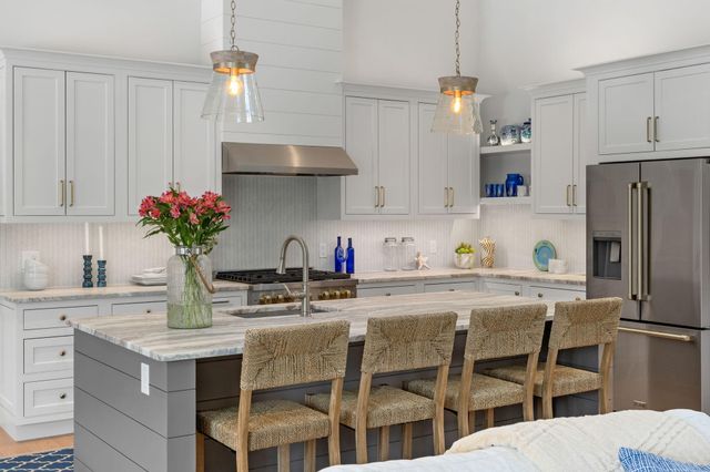 4 Monomoy Lane, Orleans, MA 02653