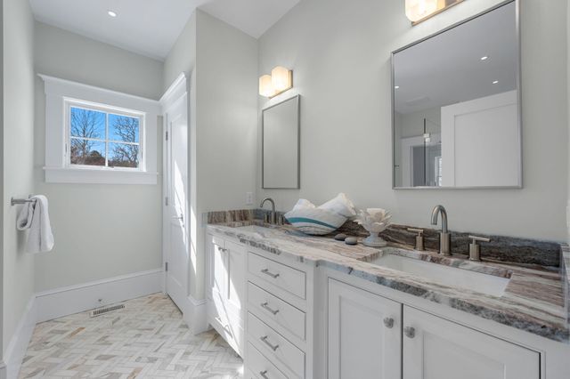 4 Monomoy Lane, Orleans, MA 02653