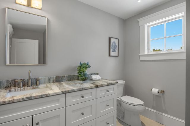 4 Monomoy Lane, Orleans, MA 02653