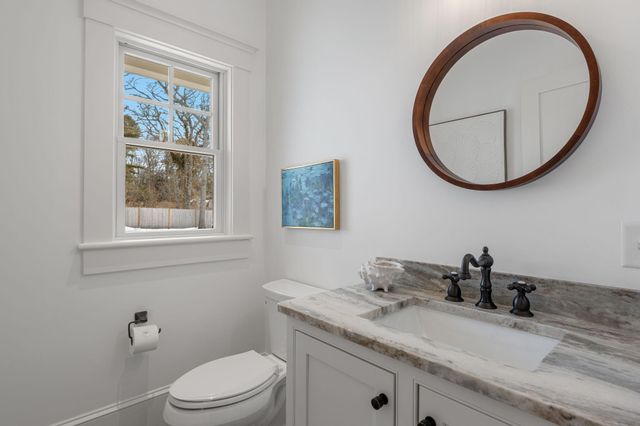 4 Monomoy Lane, Orleans, MA 02653