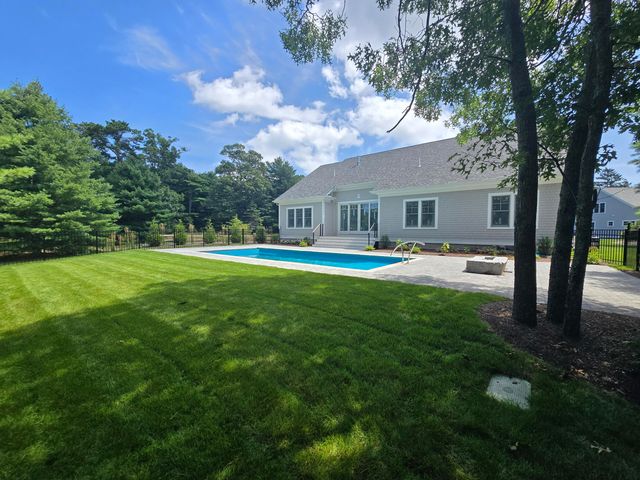 4 Monomoy Lane, Orleans, MA 02653