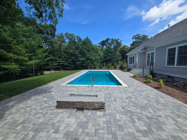 4 Monomoy Lane, Orleans, MA 02653