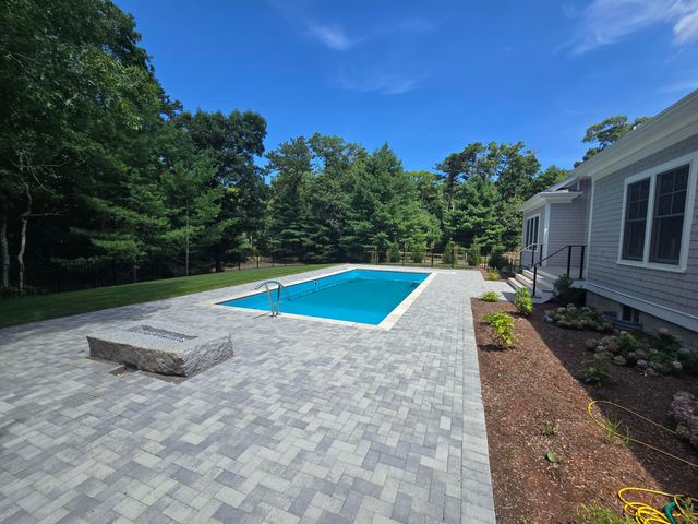 4 Monomoy Lane, Orleans, MA 02653