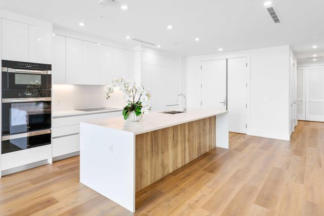 220 Lake Shore Drive 1908, Lake Park, FL 33403