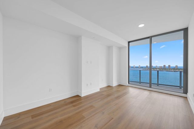 220 Lake Shore Drive 1908, Lake Park, FL 33403