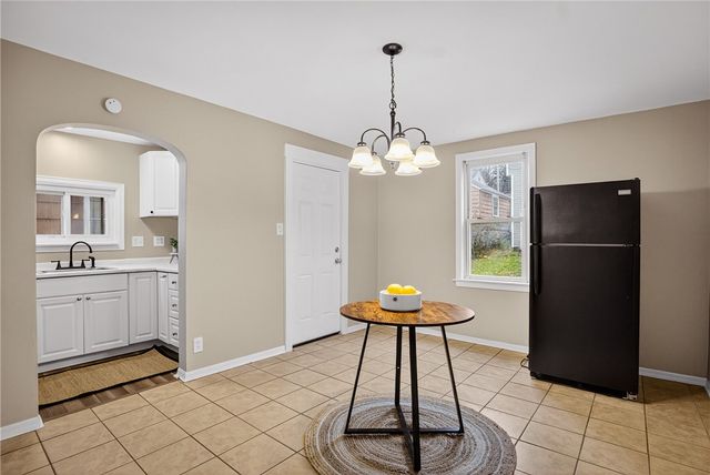 621 Washington Ave, Carnegie, PA 15106