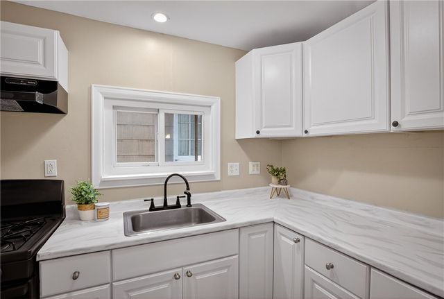 621 Washington Ave, Carnegie, PA 15106