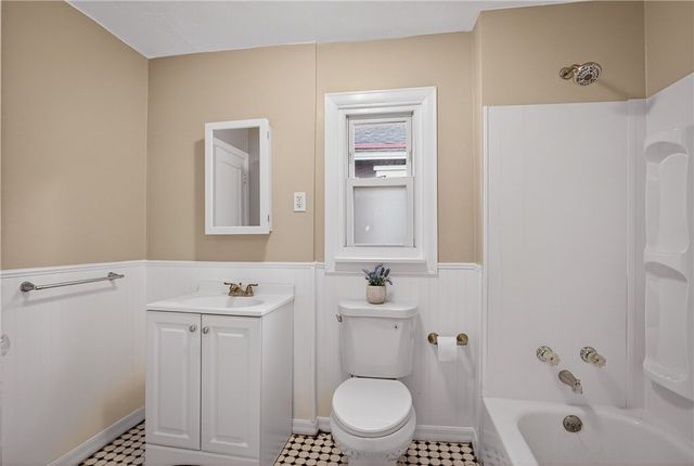 621 Washington Ave, Carnegie, PA 15106