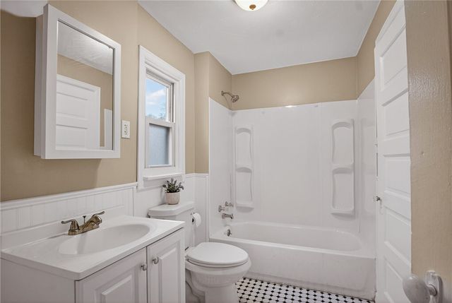 621 Washington Ave, Carnegie, PA 15106