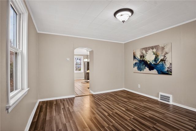 621 Washington Ave, Carnegie, PA 15106