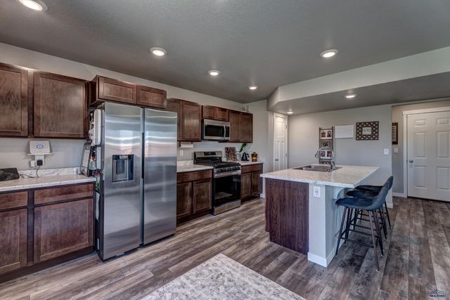 412 HENRY POTTER RD, Box Elder, SD 57719