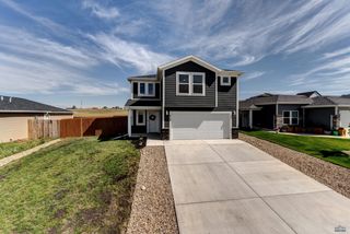 412 HENRY POTTER RD, Box Elder, SD 57719