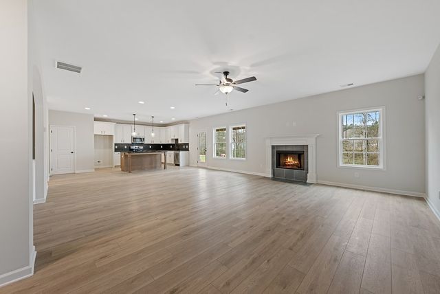 2279 Fuzzy Falls, Opelika, AL 36804