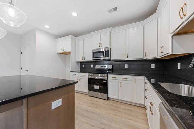 2279 Fuzzy Falls, Opelika, AL 36804