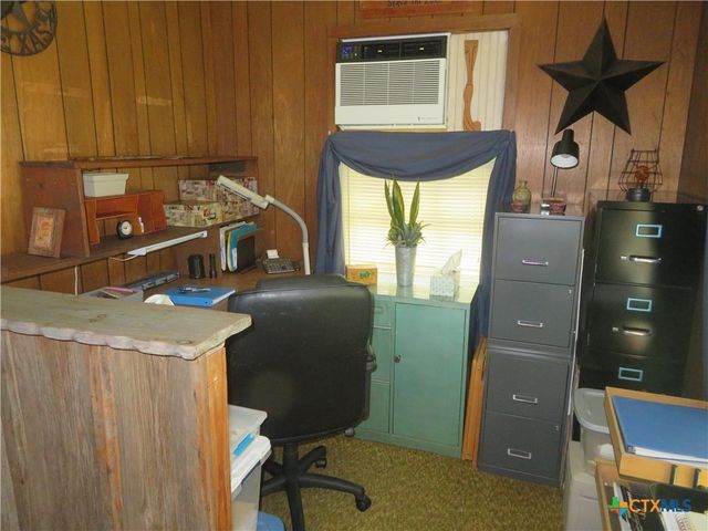 206 S Allen, Edna, TX 77957