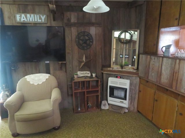 206 S Allen, Edna, TX 77957