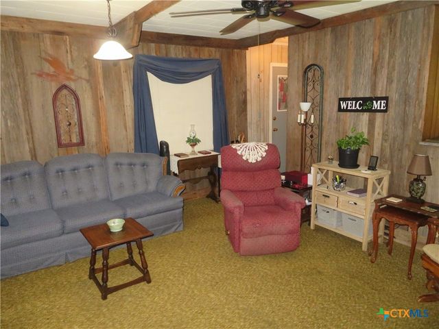 206 S Allen, Edna, TX 77957