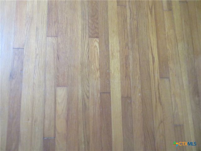 206 S Allen, Edna, TX 77957