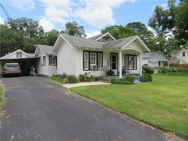 206 S Allen, Edna, TX 77957