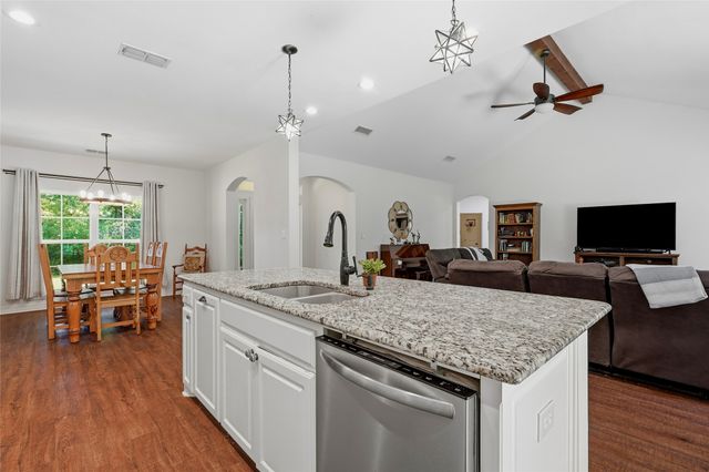 460 Joe Davis Road, Van Alstyne, TX 75495