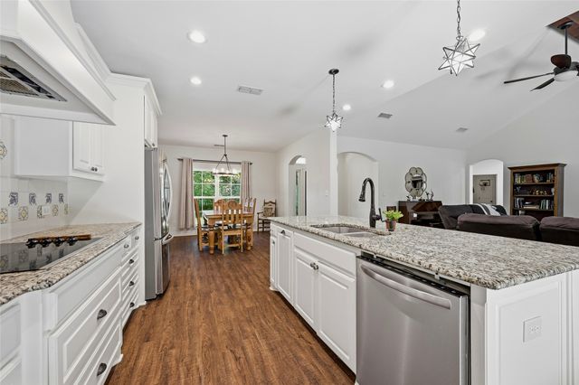 460 Joe Davis Road, Van Alstyne, TX 75495