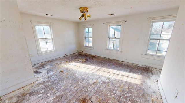 1318 18th ST, Chesapeake, VA 23324