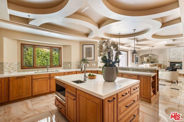 2468 Coldwater Canyon Drive, Beverly Hills, CA 90210