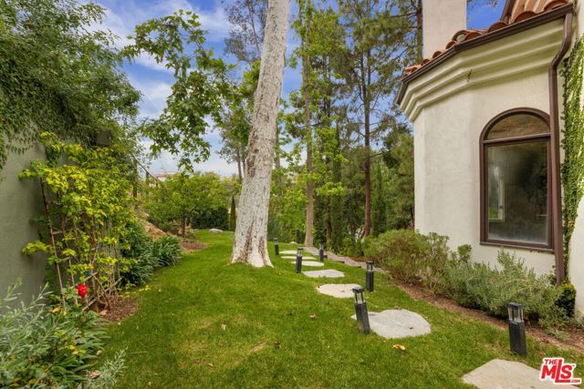 2468 Coldwater Canyon Drive, Beverly Hills, CA 90210