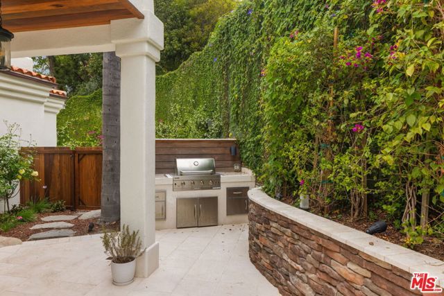 2468 Coldwater Canyon Drive, Beverly Hills, CA 90210