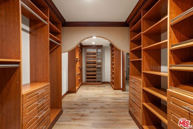 2468 Coldwater Canyon Drive, Beverly Hills, CA 90210