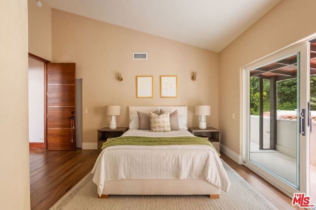 2468 Coldwater Canyon Drive, Beverly Hills, CA 90210