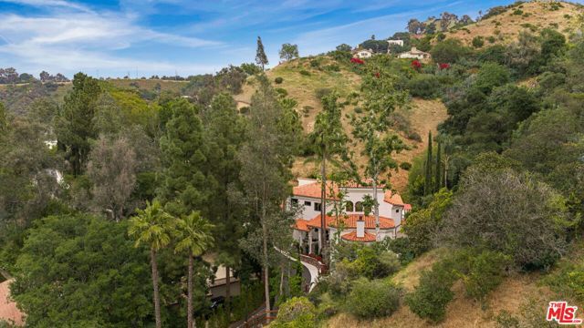 2468 Coldwater Canyon Drive, Beverly Hills, CA 90210