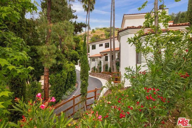 2468 Coldwater Canyon Drive, Beverly Hills, CA 90210