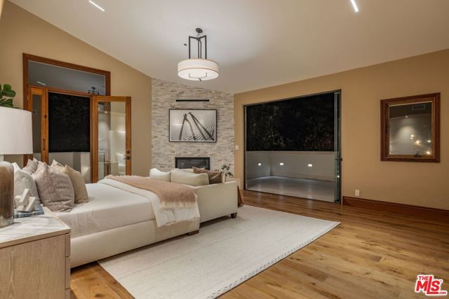 2468 Coldwater Canyon Drive, Beverly Hills, CA 90210