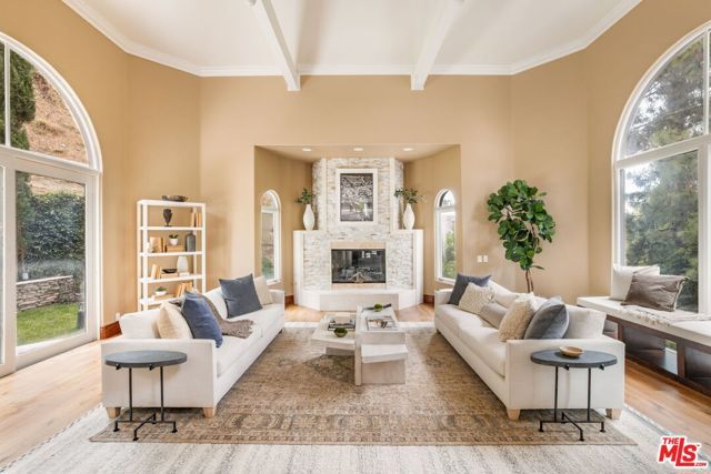 2468 Coldwater Canyon Drive, Beverly Hills, CA 90210