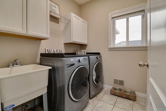 450 Pheasant Ridge Court, Ortonville, MI 48462