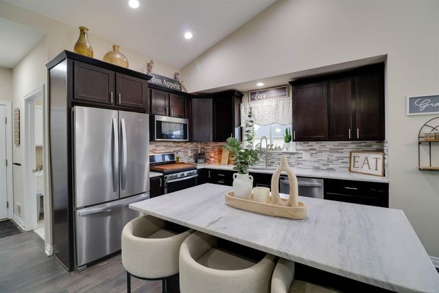 450 Pheasant Ridge Court, Ortonville, MI 48462