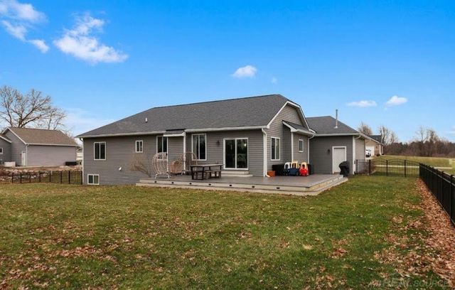 450 Pheasant Ridge Court, Ortonville, MI 48462