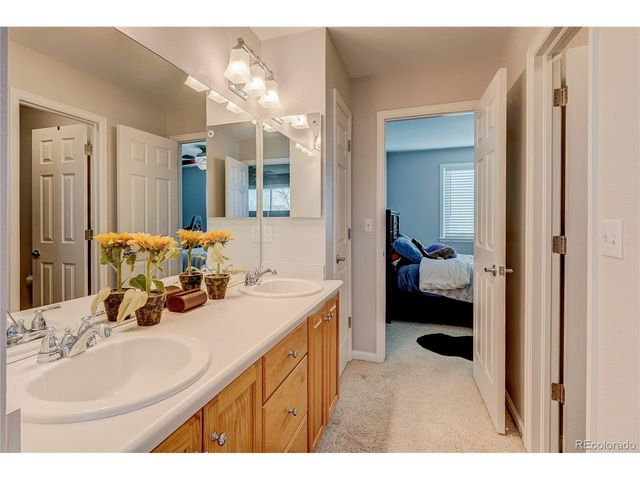 2946 S Devinney Ct, Lakewood, CO 80228