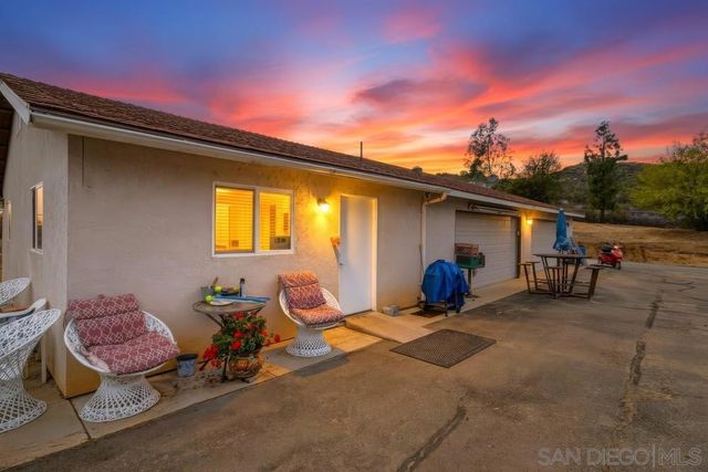 1478 Peutz Valley Rd, Alpine, CA 91901